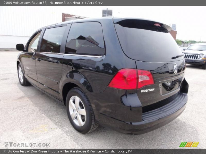 Nocturne Black Metallic / Aero Grey 2009 Volkswagen Routan SE