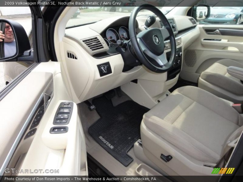 Nocturne Black Metallic / Aero Grey 2009 Volkswagen Routan SE