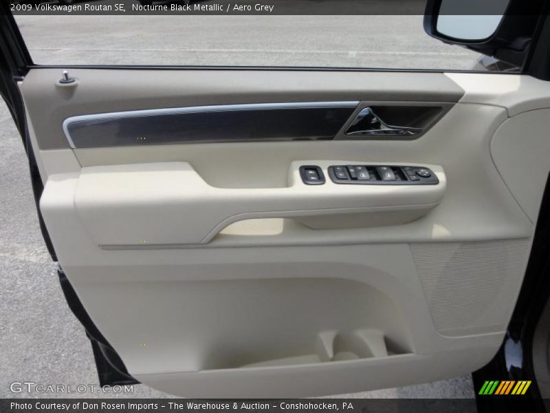 Nocturne Black Metallic / Aero Grey 2009 Volkswagen Routan SE