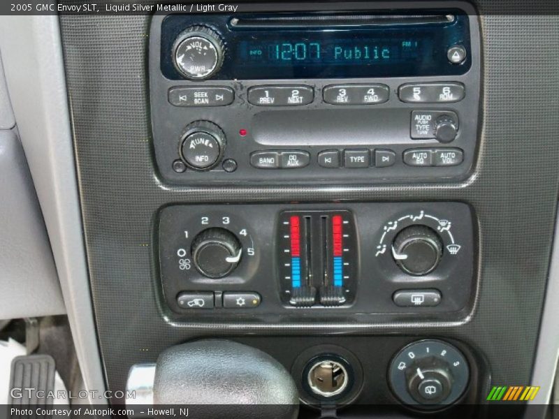 Liquid Silver Metallic / Light Gray 2005 GMC Envoy SLT