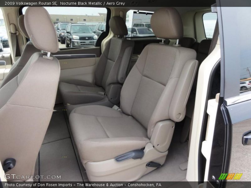 Nocturne Black Metallic / Aero Grey 2009 Volkswagen Routan SE