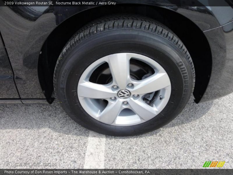 Nocturne Black Metallic / Aero Grey 2009 Volkswagen Routan SE