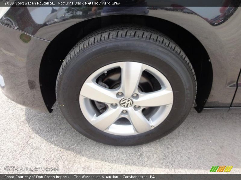 Nocturne Black Metallic / Aero Grey 2009 Volkswagen Routan SE