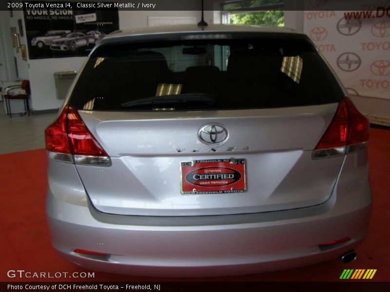 Classic Silver Metallic / Ivory 2009 Toyota Venza I4