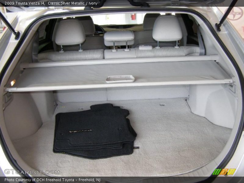 Classic Silver Metallic / Ivory 2009 Toyota Venza I4