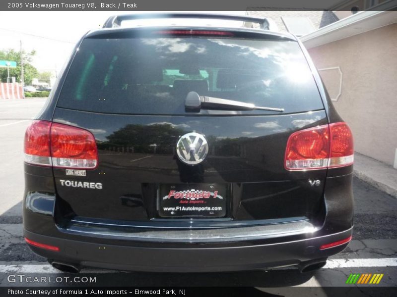 Black / Teak 2005 Volkswagen Touareg V8