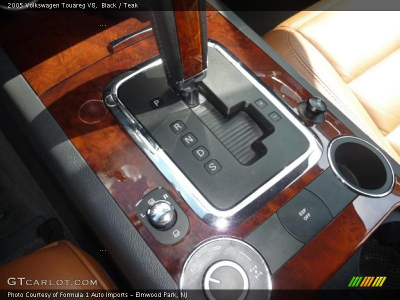 Black / Teak 2005 Volkswagen Touareg V8