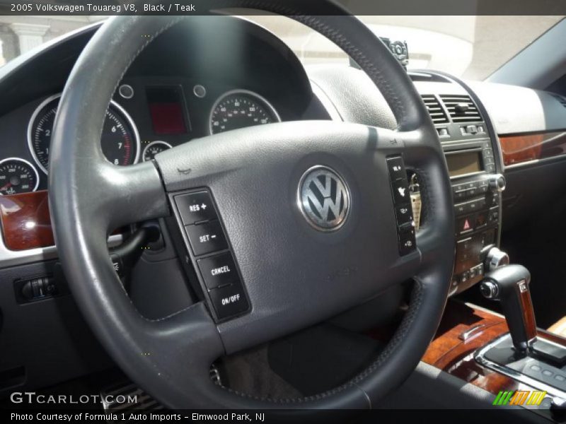 Black / Teak 2005 Volkswagen Touareg V8