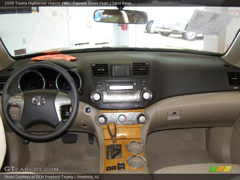 Dashboard of 2008 Highlander Hybrid 4WD