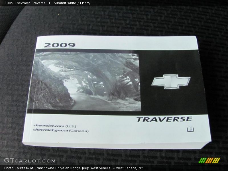 Summit White / Ebony 2009 Chevrolet Traverse LT