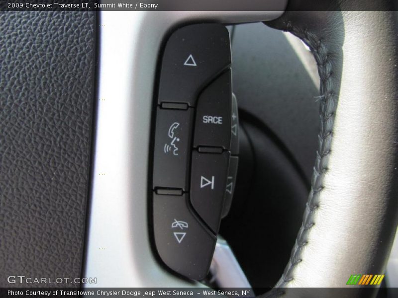 Summit White / Ebony 2009 Chevrolet Traverse LT
