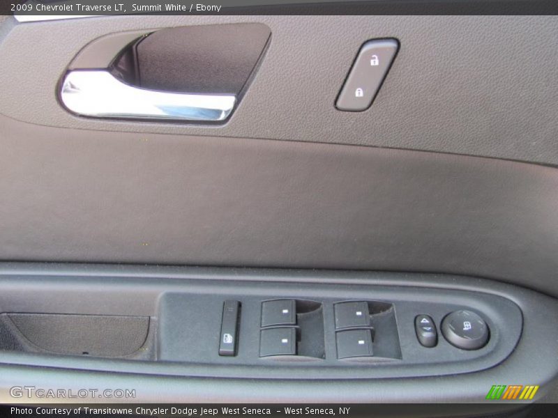 Summit White / Ebony 2009 Chevrolet Traverse LT