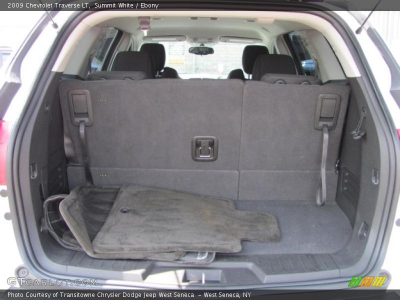 Summit White / Ebony 2009 Chevrolet Traverse LT