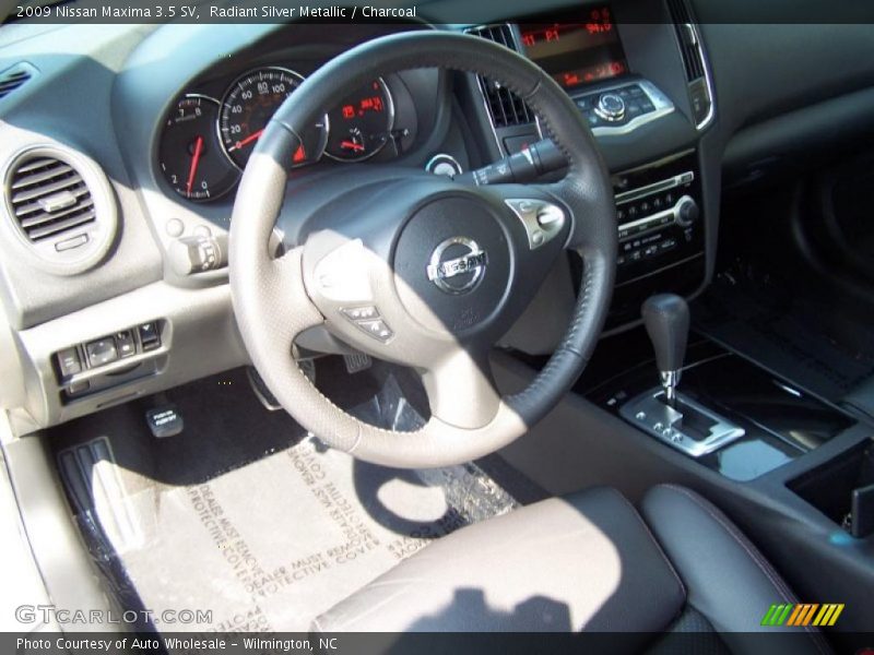 Radiant Silver Metallic / Charcoal 2009 Nissan Maxima 3.5 SV