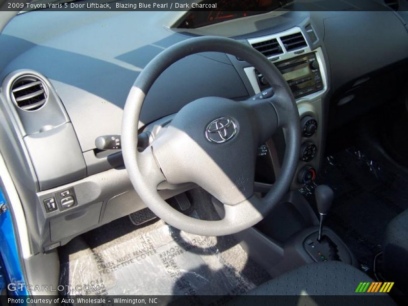 Blazing Blue Pearl / Dark Charcoal 2009 Toyota Yaris 5 Door Liftback