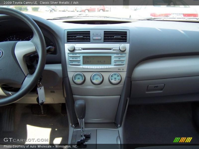 Classic Silver Metallic / Ash 2009 Toyota Camry LE