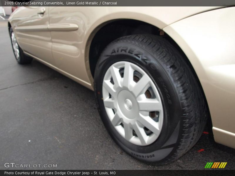 Linen Gold Metallic / Charcoal 2005 Chrysler Sebring Convertible