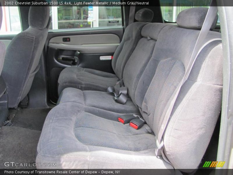 Light Pewter Metallic / Medium Gray/Neutral 2002 Chevrolet Suburban 1500 LS 4x4