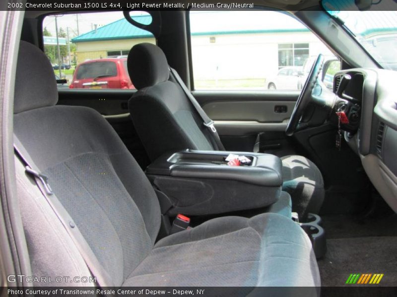 Light Pewter Metallic / Medium Gray/Neutral 2002 Chevrolet Suburban 1500 LS 4x4