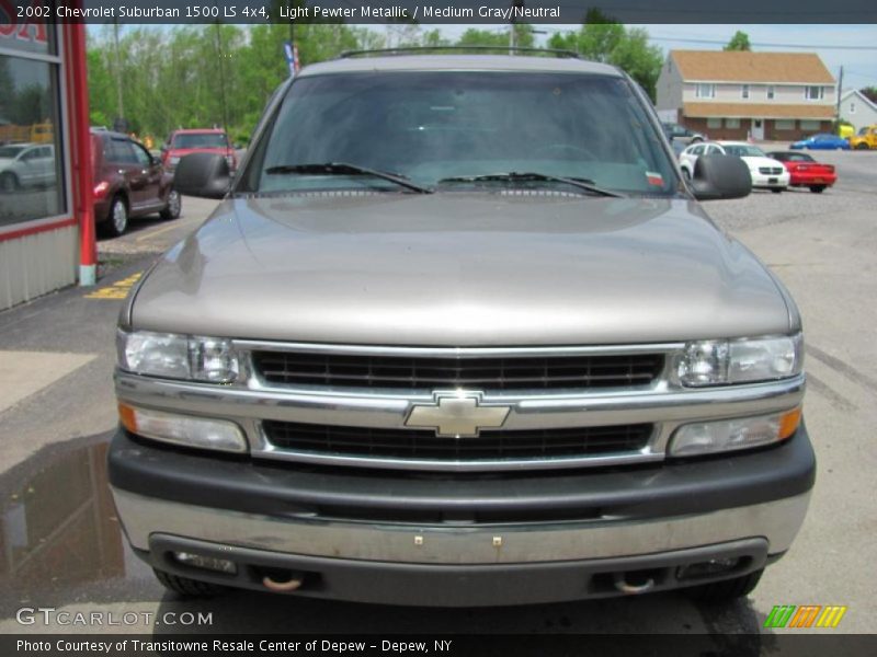 Light Pewter Metallic / Medium Gray/Neutral 2002 Chevrolet Suburban 1500 LS 4x4