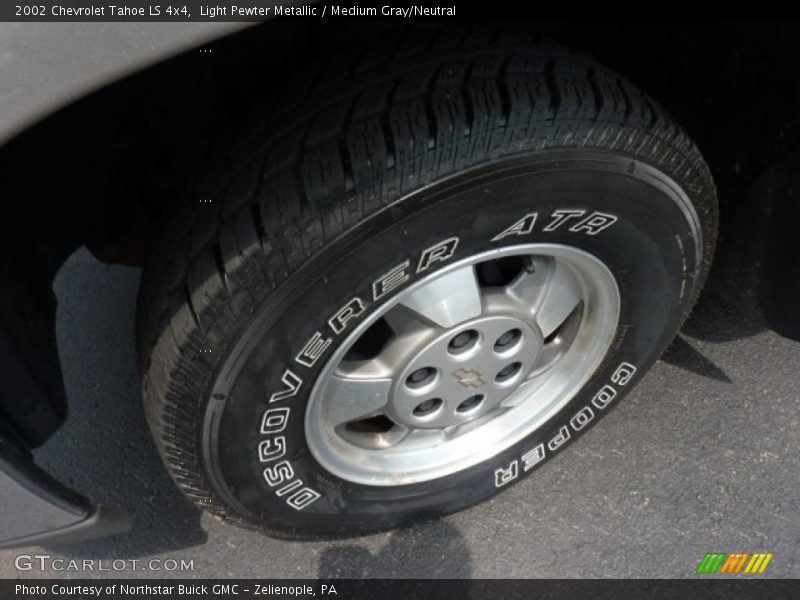 Light Pewter Metallic / Medium Gray/Neutral 2002 Chevrolet Tahoe LS 4x4
