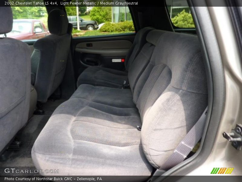 Light Pewter Metallic / Medium Gray/Neutral 2002 Chevrolet Tahoe LS 4x4