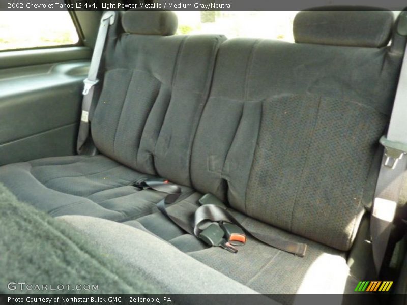 Light Pewter Metallic / Medium Gray/Neutral 2002 Chevrolet Tahoe LS 4x4