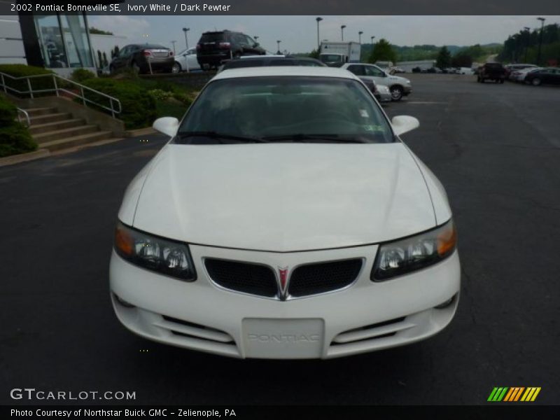 Ivory White / Dark Pewter 2002 Pontiac Bonneville SE