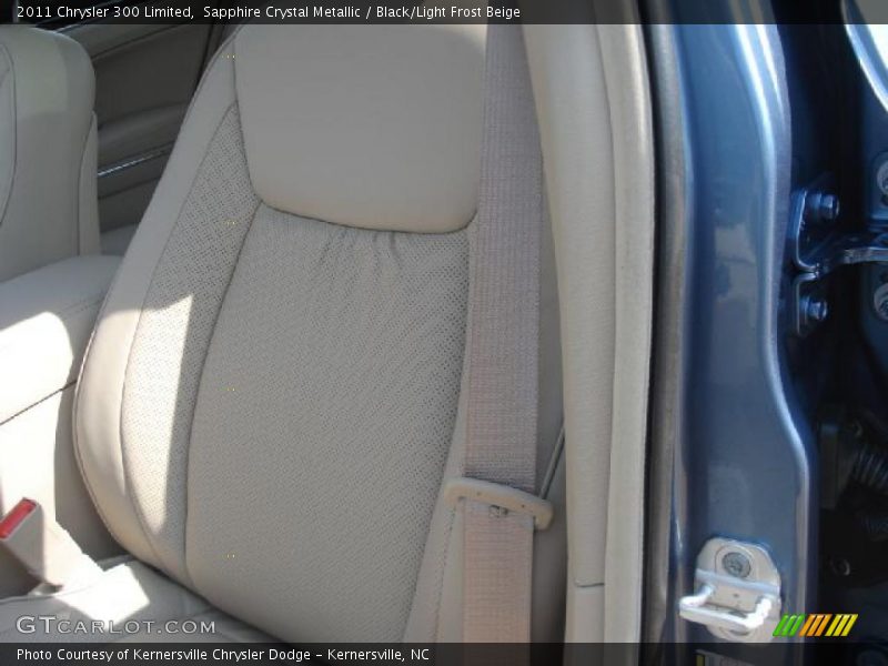 Sapphire Crystal Metallic / Black/Light Frost Beige 2011 Chrysler 300 Limited
