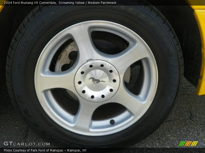 Screaming Yellow / Medium Parchment 2004 Ford Mustang V6 Convertible