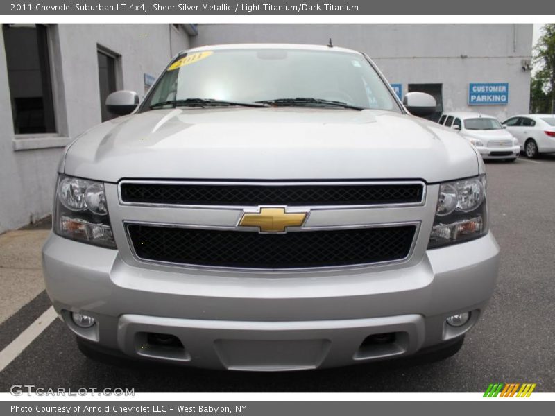 Sheer Silver Metallic / Light Titanium/Dark Titanium 2011 Chevrolet Suburban LT 4x4