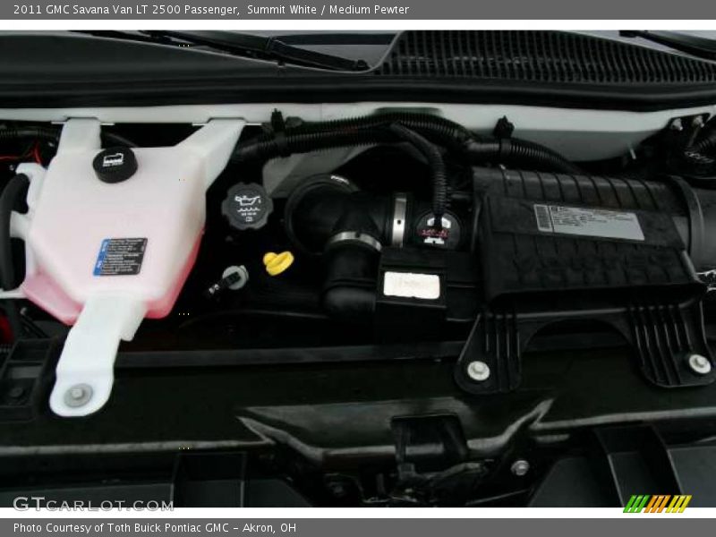 Summit White / Medium Pewter 2011 GMC Savana Van LT 2500 Passenger