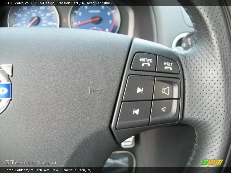 Controls of 2010 V50 T5 R-Design