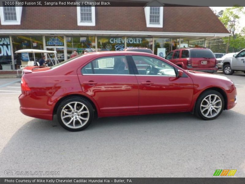 Sangria Red Metallic / Charcoal Black 2010 Ford Fusion SE