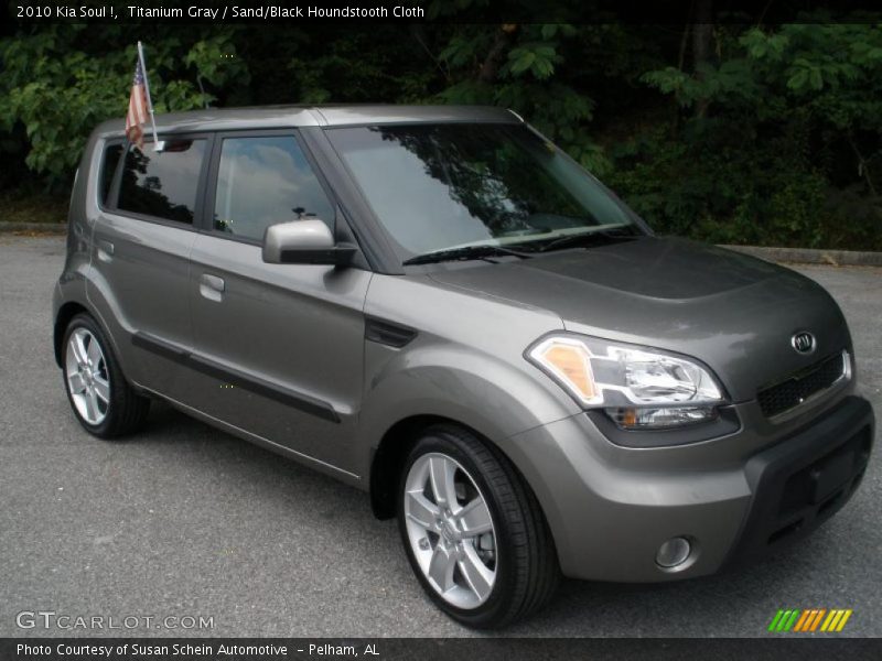 Titanium Gray / Sand/Black Houndstooth Cloth 2010 Kia Soul !