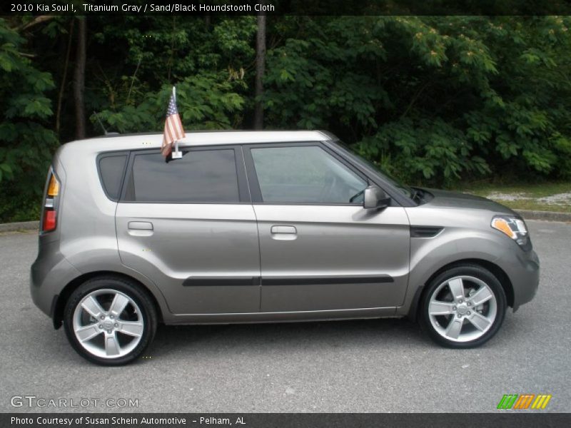 Titanium Gray / Sand/Black Houndstooth Cloth 2010 Kia Soul !