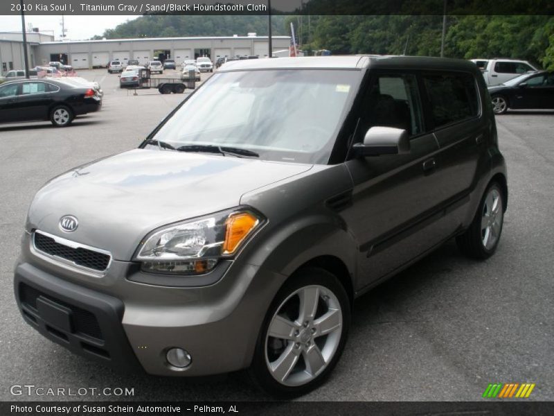 Titanium Gray / Sand/Black Houndstooth Cloth 2010 Kia Soul !