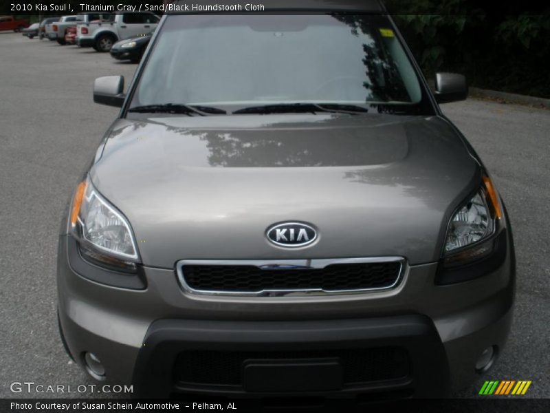 Titanium Gray / Sand/Black Houndstooth Cloth 2010 Kia Soul !