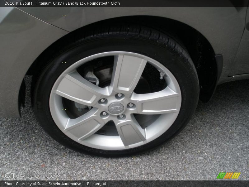 Titanium Gray / Sand/Black Houndstooth Cloth 2010 Kia Soul !