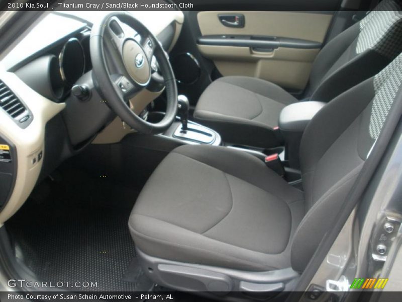 Titanium Gray / Sand/Black Houndstooth Cloth 2010 Kia Soul !