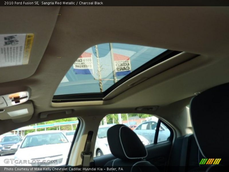 Sangria Red Metallic / Charcoal Black 2010 Ford Fusion SE