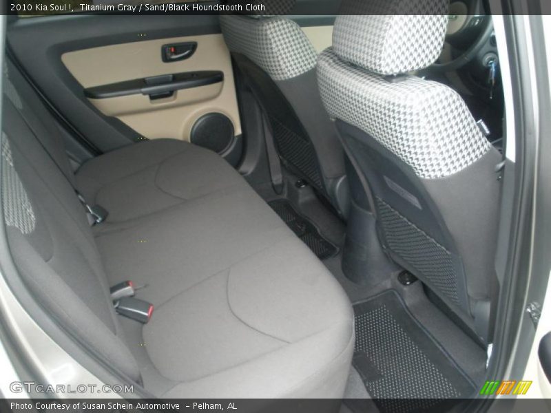 Titanium Gray / Sand/Black Houndstooth Cloth 2010 Kia Soul !