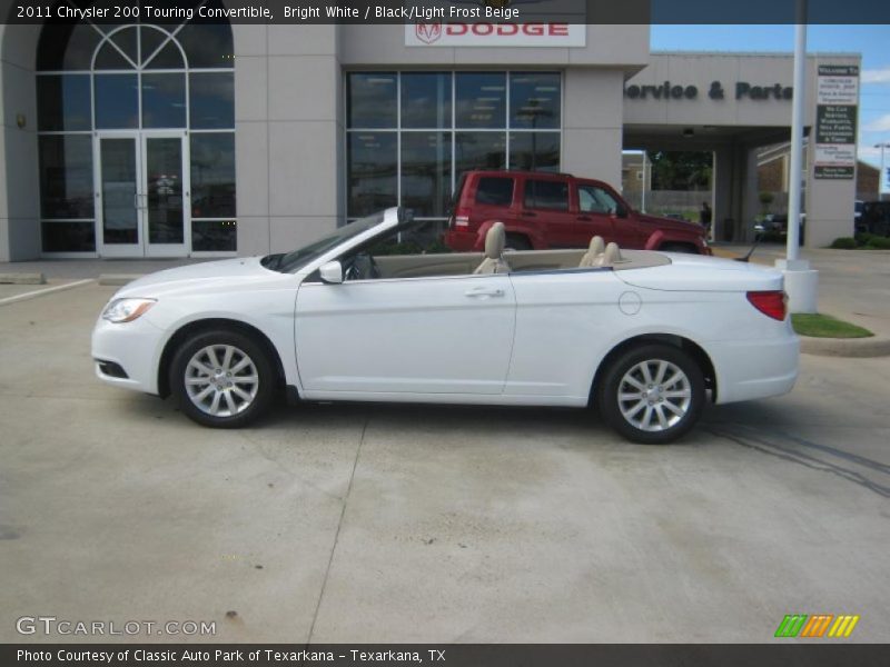 Bright White / Black/Light Frost Beige 2011 Chrysler 200 Touring Convertible