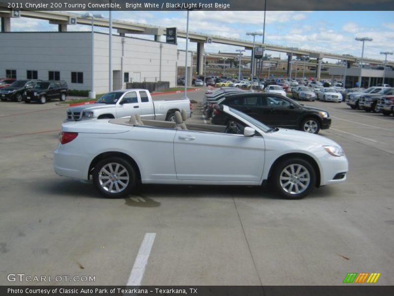 Bright White / Black/Light Frost Beige 2011 Chrysler 200 Touring Convertible