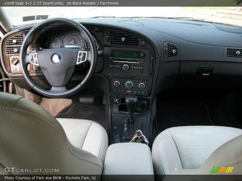 Dashboard of 2008 9-5 2.3T SportCombi