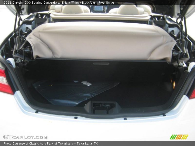 Bright White / Black/Light Frost Beige 2011 Chrysler 200 Touring Convertible