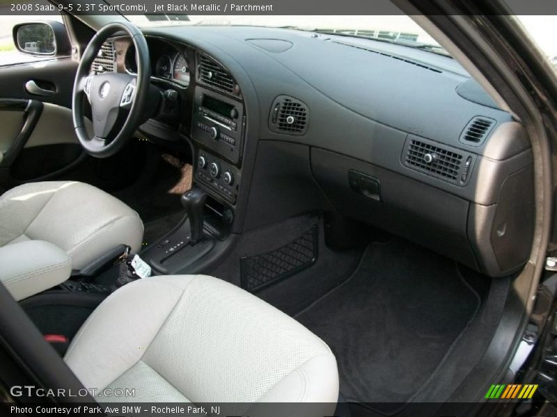 Dashboard of 2008 9-5 2.3T SportCombi