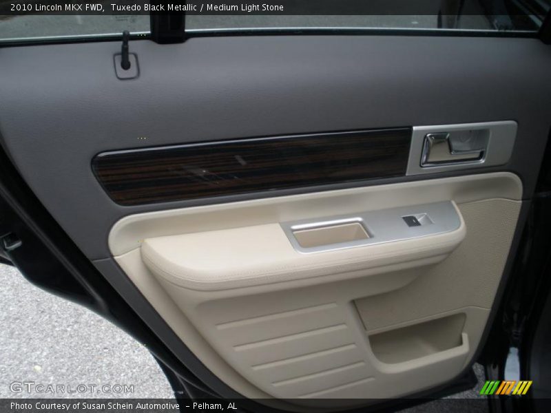 Tuxedo Black Metallic / Medium Light Stone 2010 Lincoln MKX FWD