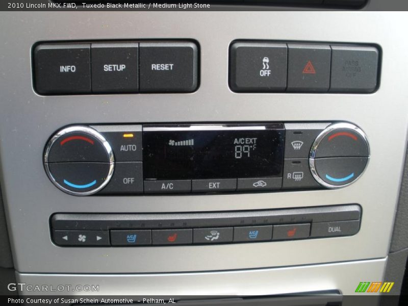 Tuxedo Black Metallic / Medium Light Stone 2010 Lincoln MKX FWD
