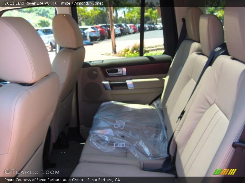 Fuji White / Almond/Nutmeg 2011 Land Rover LR4 V8